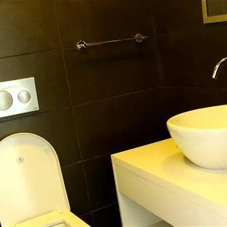 Corner Boutique Hotel 3*